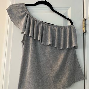 Gray ruffled tank top
